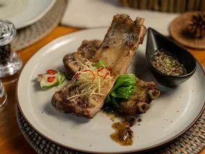 Veya restaurant food 3