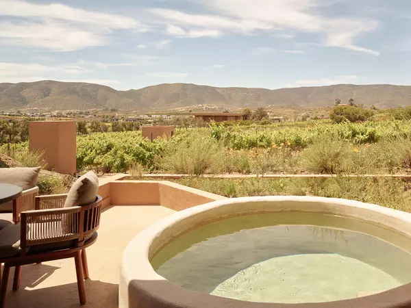 Serenity King Pool Suite at Banyan Tree Veya Valle de Guadalupe