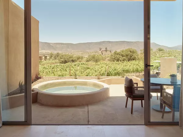 Serenity Twin Pool Suite at BanyanT ree Veya Valle de Guadalupe